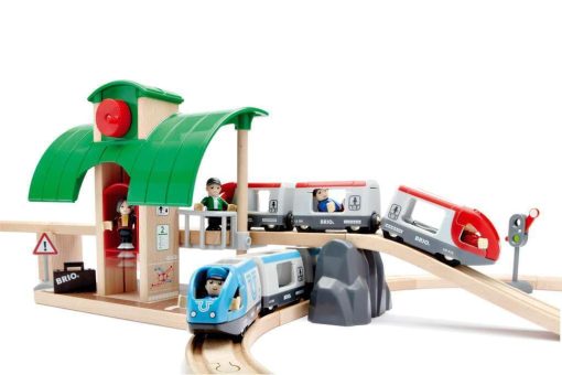 BRIO World - 33512 Travel Switching Set | Juego de tren de madera premium con 42 piezas y accesorios | Ideal para niños de 3 años en adelante | Compatible con todos los juguetes ferroviarios BRIO - Imagen 5