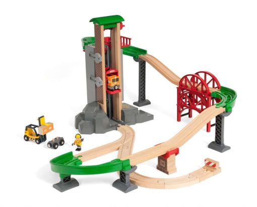 BRIO World 33887 Set de Almacen Elevador y Carga | Juego de Tren para Ninos de 32 Piezas con Vias de Madera y Accesorios | Diseno Interactivo | Madera Certificada FSC | para Edades de 3 anos en Adelante - Imagen 8