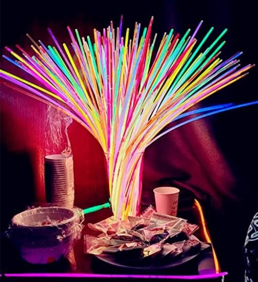 Paquete de 100 Collares luminosos Glow Fever 22'' con Conectores, Palos Luminosos Neon para Fiestas, Festivales, Raves, Conciertos, Cumpleanos y Bodas, Color Rosa - Imagen 6