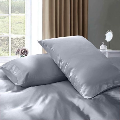 Edredon de saten de seda Cloud Fino | Acolchado en caja | 300 GSM | Edredon de alternativa de pluma | Edredon de cama sedoso | Lavable a maquina | Ropa de cama acolchada sexy - King/Cal King Gris Plateado - Imagen 3