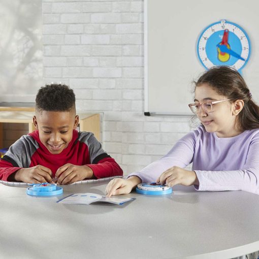 Reloj de linea numerica avanzado hand2mind para que los ninos aprendan a decir la hora, manipulativos de matematicas para decir la hora, Reloj analogico para que los ninos aprendan, Reloj para aprender a decir la hora, Suministros para maestros (25 relojes) - Imagen 4