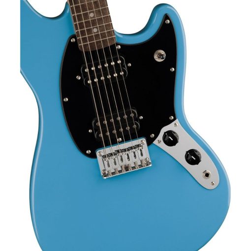 Fender Squire Laurel Fingerboard Bundle con 12 Puas de Guitarra Clasicas de Celuloide, Cable de Instrumento Profesional (10 pies) y Correa de Guitarra con Logo. (Azul California, Diapason de Laurel) - Imagen 5