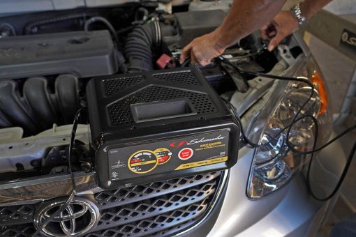 Cargador de Bateria y Arrancador de Motor Totalmente Automatico Schumacher SC1340 - 55 Amp/10 Amp, 6V/12V para Coches, SUVs y Camionetas Pequenas - Imagen 5