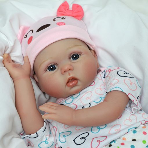 Muneca Realista Reborn CHAREX - Bebe Nina de 22 Pulgadas, Muneca Realista de Silicona Suave y Cuerpo de Tela para Ninos de 3+ - Imagen 5