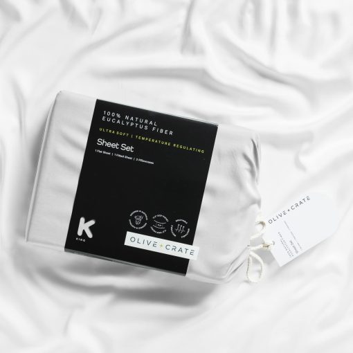 Juego de Sabanas King Size California de Lujo Olive + Crate Luxury 100% Tencel Eucalipto - 4 Piezas | Sabanas Suaves y Frescas | Sabana Ajustable de 18'' Bolsillo Profundo, Sabana Plana & 2 Fundas de Almohada Blanco Nieve - Imagen 7