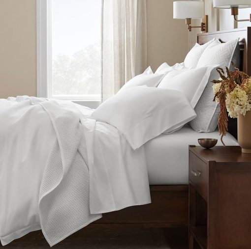 Juego de sabanas BOLL & BRANCH Percale Hemmed - King + Estandar, Blanco - Lujo 100% Algodon Organico, Naturalmente Refrescante - 1 Sabana Plana, 1 Sabana Ajustable, 2 Fundas de Almohada Estandar - Imagen 4