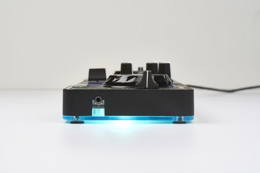 Kit de Inicio para DJ de Hercules | Controlador de DJ Starlight USB con Software Serato DJ Lite, Altavoces de Monitor de 15 vatios y Auriculares con Aislamiento de Sonido - Imagen 4