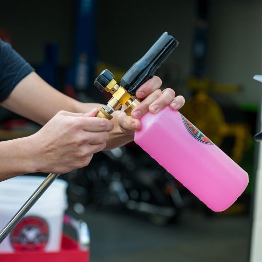 Shampoo y Jabon de Limpieza Superficial Chemical Guys Mr. Pink, 128 fl oz (1 Galon) + HOL144 TORQ Canon de Espuma para Nieve, Funciona con Lavadora de Presion (2 Articulos) - Imagen 3