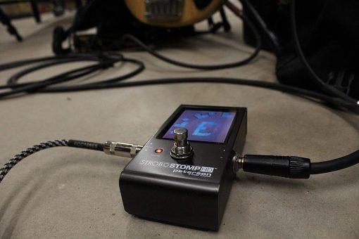 Pedal Peterson Tuners SS-HD StroboStomp Bundle HD para Guitarra & Bajo con 12 Puas y Paño de Pulido de Audio Liquido Estroboscopico Verdadero con Precision de 0.1 Cent - Imagen 6