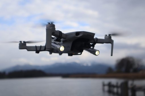 Roboterwerk M.O.N.A. Mavic Mini Dual, Doble Linterna LED para DJI Mavic Mini, Equipo DJI Mavic, Linterna Drone, hasta 760 lumenes, inclinable - Imagen 2