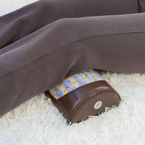 Almohada de Refuerzo Calentada con Infrarrojos Lejanos HealthyLine - Forrada con Piedras Preciosas de Amatista Triturada - Soporte Lumbar - 17 x 5.5 x 3 pulgadas - Imagen 4