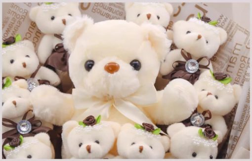Ramillete de Ositos Adorables - Ramillete de Ositos de Peluche Hechos a Mano con Lindas Flores de Jabon para Cualquier Ocasion, Cumpleanos, Despedida de Soltera, Graduacion, etc. (10 Ositos) - Imagen 3