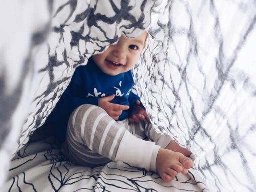 Manta de Swaddle Suave de Bamboo 100% Viscosa de aden + anais, Mantas de Muselina para Ninas y Ninos, Envolturas de Bebe para Recien Nacidos e Infantes, Juego de Envoltura de 3 Piezas, Pebble Shibori - Imagen 5