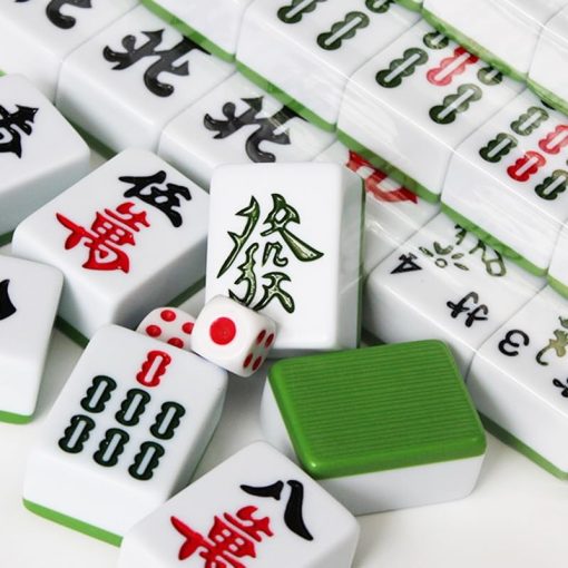 Juego de Mahjong Chino AzulHome, 144 Azulejos Numerados de 40 mm (1.6") Grandes de Melamina con 4 Dados, 80 Fichas de Poker y una Bolsa de Almacenamiento, Juego Completo de Azulejos de Mahjong Grande Tradicional, Majiang, Verde, Grande - Imagen 5