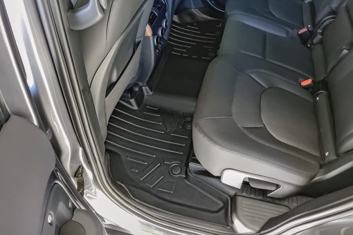 Juego de esterillas para piso SMARTLINER All Weather Custom Fit de 2 filas Compatible con Range Rover Defender 110 2020-2023 (Solo se adapta a los modelos con 3ra fila de asientos) - Imagen 4