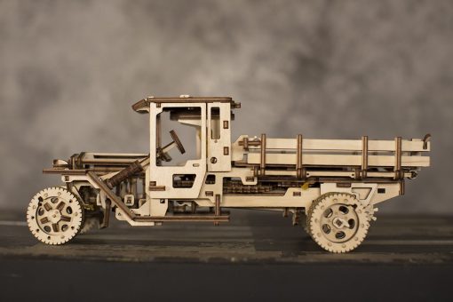 Modelo de Camion de Madera UGEARS 3D Auto Propulsado UGM 11 - Imagen 8