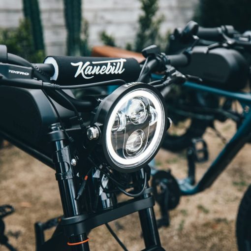 Kit de Faros LED KANEBILT Super73 con LED Osram 6000K y Mayor Salida de Haz - Faro Delantero Universal para S2, R, RX, Z Miami o ZX con 3 Opciones de Interruptor (Halo DRL) - Imagen 2