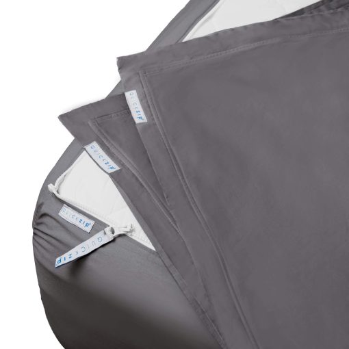 Juego de Sabanas Ajustables QuickZip Plus: 1 Sabana Ajustable (Base + Sabana con Cierre) & 1 Sabana con Cierre - Facil de Cambiar, No se Suelta - Suave Saten 400 TC 100% Algodon ? Bolsillos Profundos de 17.5? Tamaño Calking ? Gris Pizarra