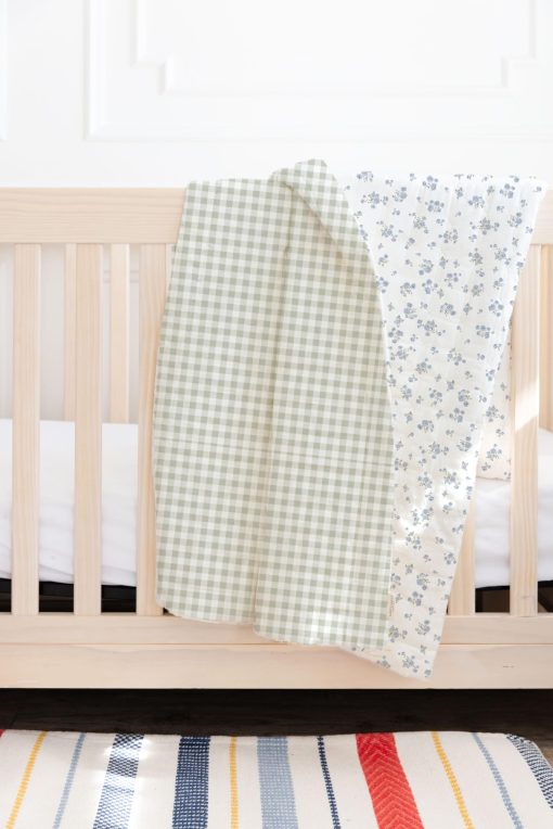 Colcha Organica para Ninos de MakeMake Organics Certificada GOTS Manta de Algodon Relleno de Algodon Tufted - Reversible Ultra Suave Transpirable Juguetes Ninas (44"x60", Mini Rosas + Tejidos) - Imagen 4