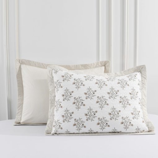 Edredon tamano King CozyStitch, 100% algodon, juego de conforter moderno granjero tamano King, Colcha blanca/almedra, Colcha reversible ligera floral Juego de ropa de cama para todas las estaciones, 3 piezas - Imagen 8