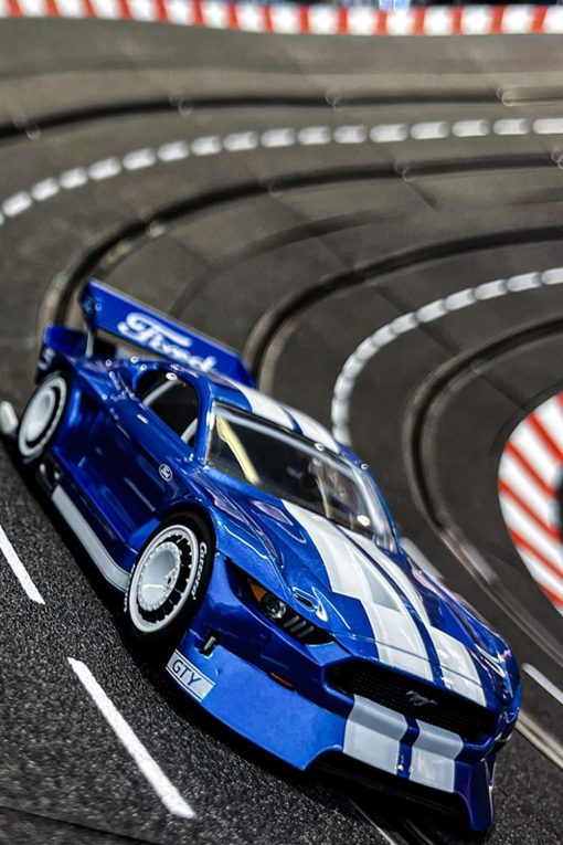 Carrera 31082 Ford Mustang GTY No.5 Coche de Carreras Scalextric Digital 1:32 - Imagen 6