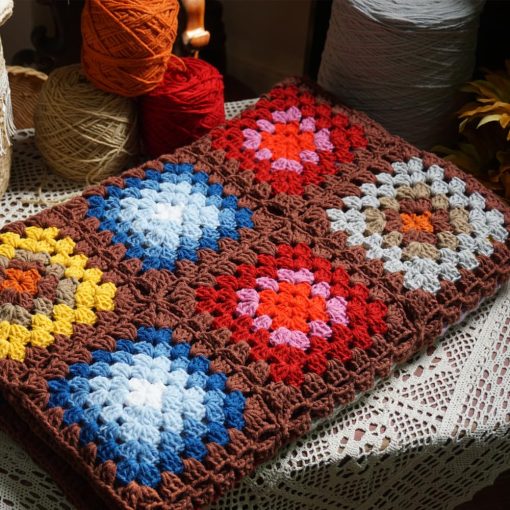 Manta hecha a mano de ganchillo estilo cuadrado de la abuela para regalo durante todo el año Decoracion de interiores y exteriores Manta de viaje de acento para sofa coche cama sillon sala de estar dormitorio 49" x35" (Marron) - Imagen 5