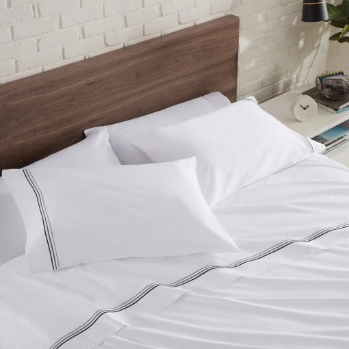 Juego de sabanas de saten Aston & Arden - 100% algodon 600 hilos de cuenta lujosas sabanas de hotel sedosas, blanco pristino con fino dobladillo bordado de 3 rayas, resistente a las arrugas, tamano individual, Negro onix - Imagen 3
