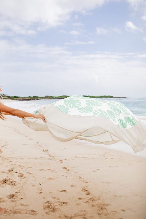 Piscina de Playa para Bebes | Piscina y Manta de Playa 2 en 1 | Piscina Flexible para Ninos Pequenos y Bebes | Juguetes de Playa para Ninos y Ninas | 6x6 Pies con Bolsa de Transporte Impermeable | Charco de Playa (Hojas de Monstera Sage) - Imagen 8