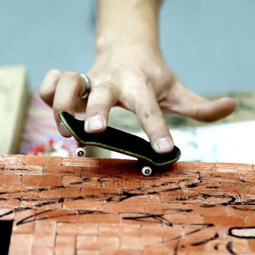 Tablero de Fingerboard hecho a mano SOLDIER BAR (Completo) (Tablero de 5 capas de Maple hecho a mano + Regalo Trucks ARK I de 34,5mm+ Regalo: Ruedas Global) (Tablero de Skate color marron oscuro) - Imagen 8