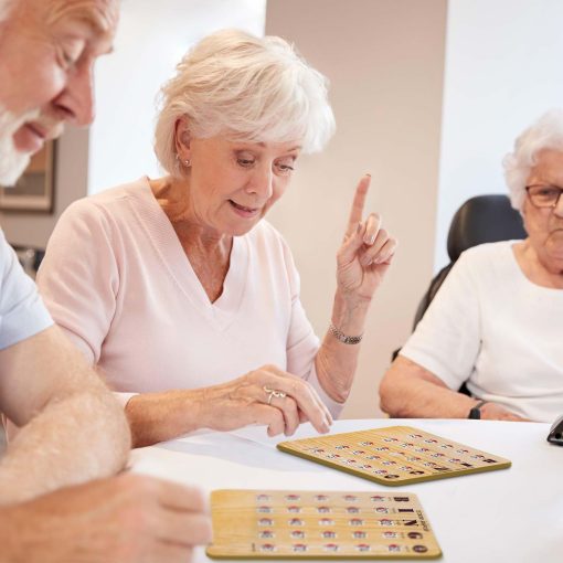 Tarjetas de Bingo MR CHIPS a Prueba de Atascos con Ventanas Deslizantes, 50 Tarjetas de Bingo Reutilizables, 75 Tarjetas de Llamado de Bingo, 1 Tablero Maestro de Bingo en Estilo Madera de Grano de Madera de Granate - Imagen 7