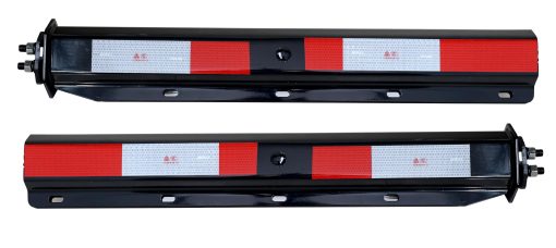 Soporte recto para guardabarros con cinta conspicua, espaciado de perno de montaje de 1-1/8", longitud de 30". Version cromada y version negra (Negra)