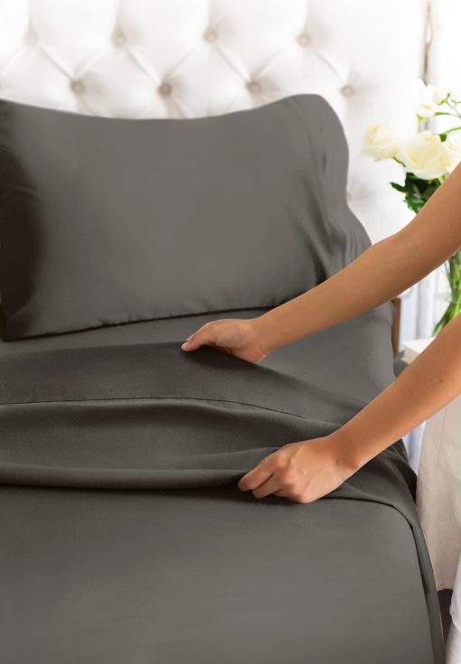 Juego de sabanas de 4 piezas tamaño Queen, 400 hilos, 100% algodon con bolsillos extra profundos - Transpirables y refrescantes - Juego de sabanas de lujo para cama - Suaves, sin arrugas y comodas color gris oscuro - Imagen 4