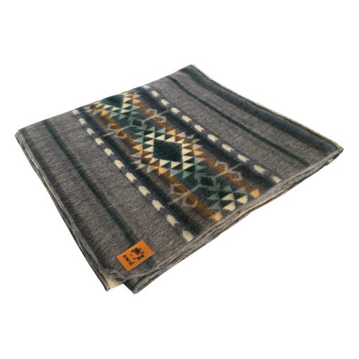 Manta Alpaca ALPAKITAS Inca | Manta tamano King | 90 x 75 pulgadas | Suave, Hipoalergenica y Transpirable | Manta Ecuatoriana Inca | Manta para Exterior (Diseno Ancestral Gris Oscuro) - Imagen 2