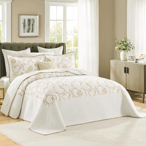 Colcha Queen Oversized QuiltEase - 120" Lx102 W - Juego de Cubrecamas de Bordado Ligero 100% Algodon - Colcha Extra Ancha Reversible - 3 Piezas - Beige/Blanco - Imagen 2