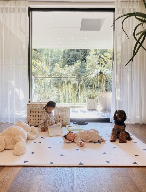 Tapete para bebe LITTLE Bot Ofie Mat, suave tapete de juego para bebe, reversible, 6.5 ft x 4.5 ft, duradero y no toxico (Country Road, Grande) - Imagen 3