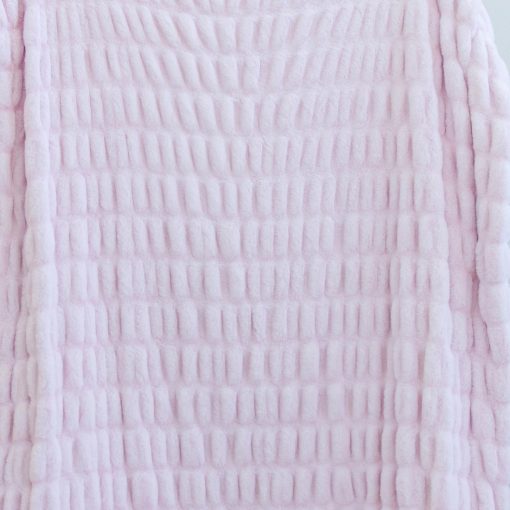 Manta de Piel Sintetica Disenos Minky - Extra Suave, Esponjosa y Peluda para Sofa, Cama o Decoracion del Hogar - Perfecta para Adultos, Adolescentes y Ninos (Chic | Rosa Flores) - Imagen 8
