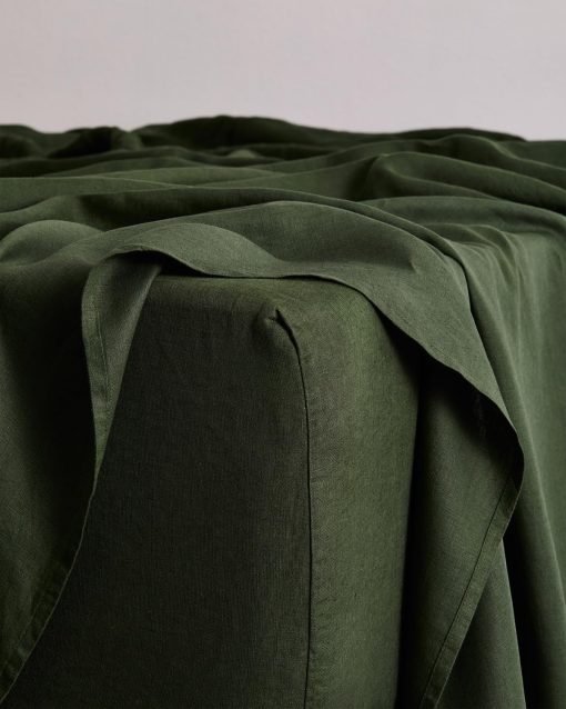 Sabana Ajustable de Lino Bed Threads - 100% Lino Frances - 170 GSM - Lujo y Eco-Amigable - Transpirable, Duradero y Suave - Sabana Ajustable Individual - Lavable a Maquina - Twin XL - Oliva