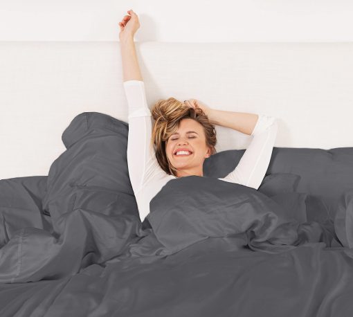 Juego de Sabanas KICKEE, 100% Viscosa de Bambu, Tejido Sateen, Ropa de Cama Sedosa para Comodidad Celestial, Mejor Conteo de Hilos 300 (Pluma Gris, Tamano California King) - Imagen 6