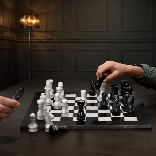 Juego de Ajedrez de Marmol Hecho a Mano UMAID con Caja de Regalo de Terciopelo de Lujo - Tablero de Ajedrez de Marmol onix Blanco y Negro de 14 pulgadas, Juegos de Ajedrez unicos para Adultos y Decoracion Moderna de Marmol para el Hogar - Imagen 4