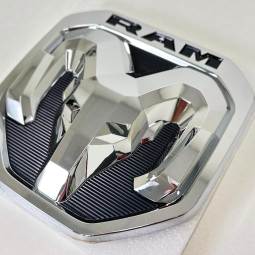 Emblema iluminado para porton trasero RAM 2019-23, cromado