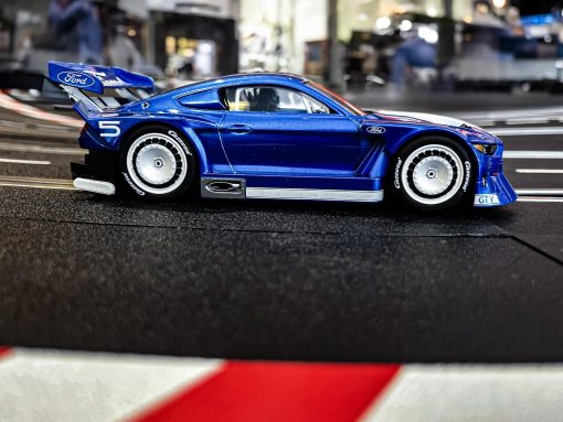 Carrera 31082 Ford Mustang GTY No.5 Coche de Carreras Scalextric Digital 1:32 - Imagen 3