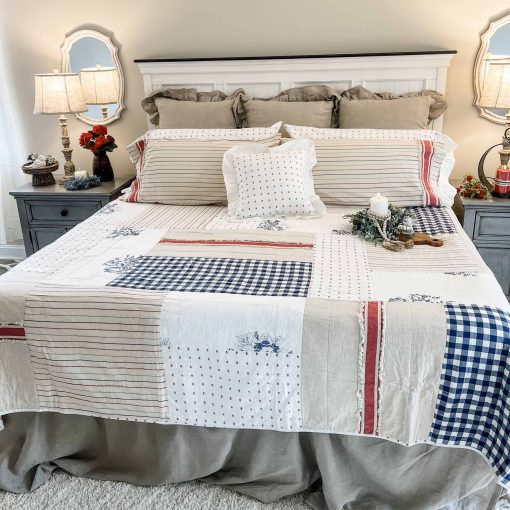Edredon Piper Classics Betsy, 95" L x 105" W, Patchwork de Rojo, Blanco, Azul, Crema, Americana, Patriotico, King - Imagen 2