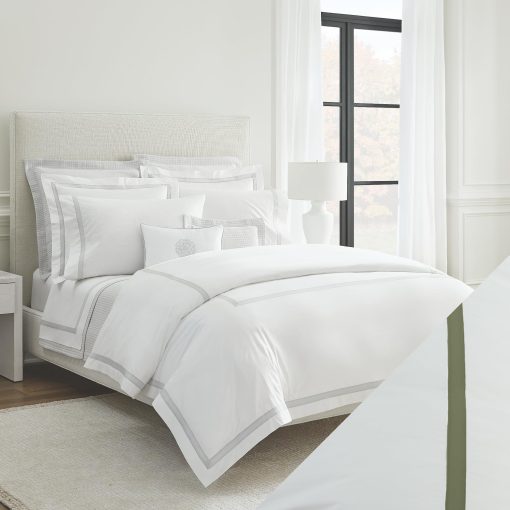 Juego de Sabanas Sferra Estate Collection - 100% Algodon de 200 Hilos de Percale de Fibra Larga con Detalles de Sabana Saten - Ropa de Cama Refrescante, Suave y Transpirable, Juego de 4 Piezas para Cama Queen, Blanco/Verde Sauce - Imagen 2