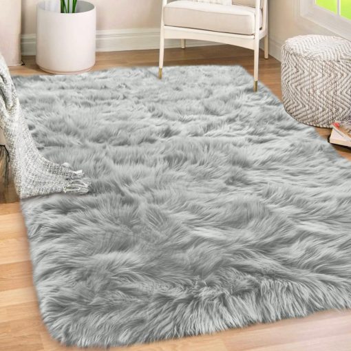 Tapete de Piel Sintetica Esponjosa Gorilla Grip, 5x7, Lavable a Maquina, Alfombras Mullidas Suaves con Base de Goma, Alfombras Mimosas para Guarderia de Bebes, Dormitorio, Sala de Estar, Moqueta de Pelo Largo, Decoracion de Lujo para el Hogar, Gris Claro
