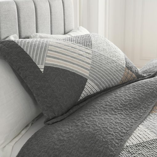Juego de Edredon CozyStitch King - Set de Ropa de Cama Acolchado de Estilo Granja 100% Algodon con 3 Piezas en Gris Oscuro/Blanco/Marron - Imagen 7