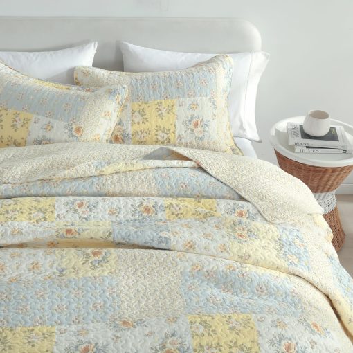 Colcha QuiltEase Oversized King - 120" Lx128 W Extra Ancho - 100% Algodon Ligero Floral Cuadros Juego de Colchas - Granja Reversible Super Colcha King - 3 Piezas - Amarillo/Blanco Crema - Imagen 3