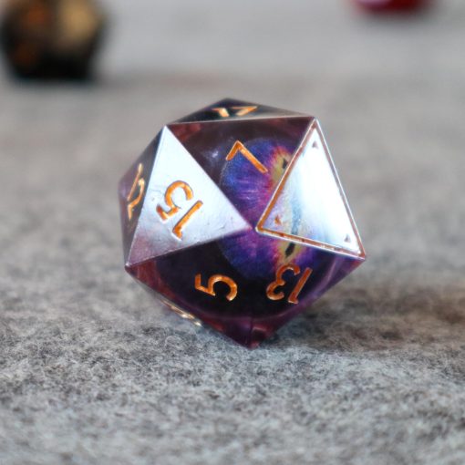 Ascendice - Dado flotante para D&D (Ojo de dragon morado y base negra mate) - Imagen 4