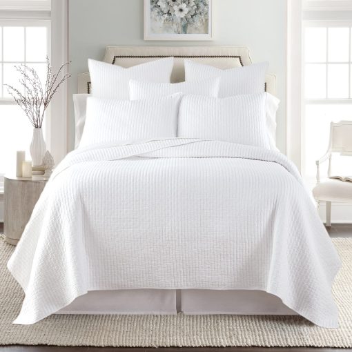 Levtex Home - Juego de Colcha Blanco Brillante de Punto de Cruz - 100% Algodon - Colcha King/Cal King (106x92in.) + 2 Fundas de Almohada King (36x20in.) - Reversible - Tela de Algodon - Imagen 2