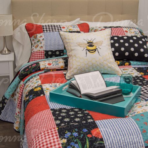 Juego de Ropa de Cama Acolchado de Algodon Donna Sharp Wild One Patch - Juego de Edredon Tamano Queen de 3 Piezas - Incluye 1 Edredon y 2 Fundas de Almohada - Lavable a Maquina - Perfecto para Decoracion Diaria - Imagen 4