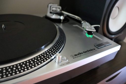 Tapete de goma para tocadiscos de 6 mm Isolate IT Sorbothane en negro para DJs y profesionales del audio - Imagen 6